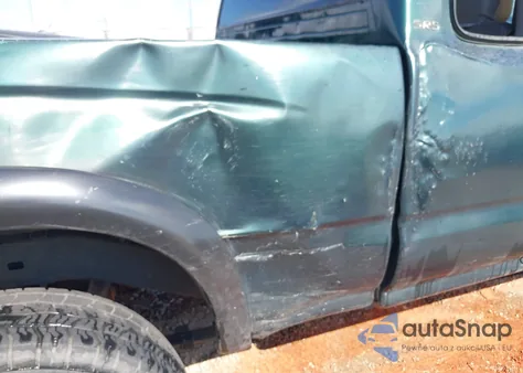 2001 Toyota Tacoma Prerunner V6 из США, поврежденный, VIN 5TESN92NX1Z752460